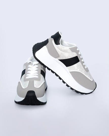 Zapatilla blanca con jackard