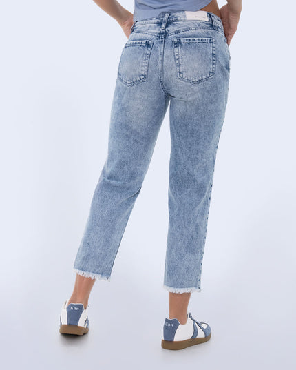 Jean Girlfriend deshilachado en bota