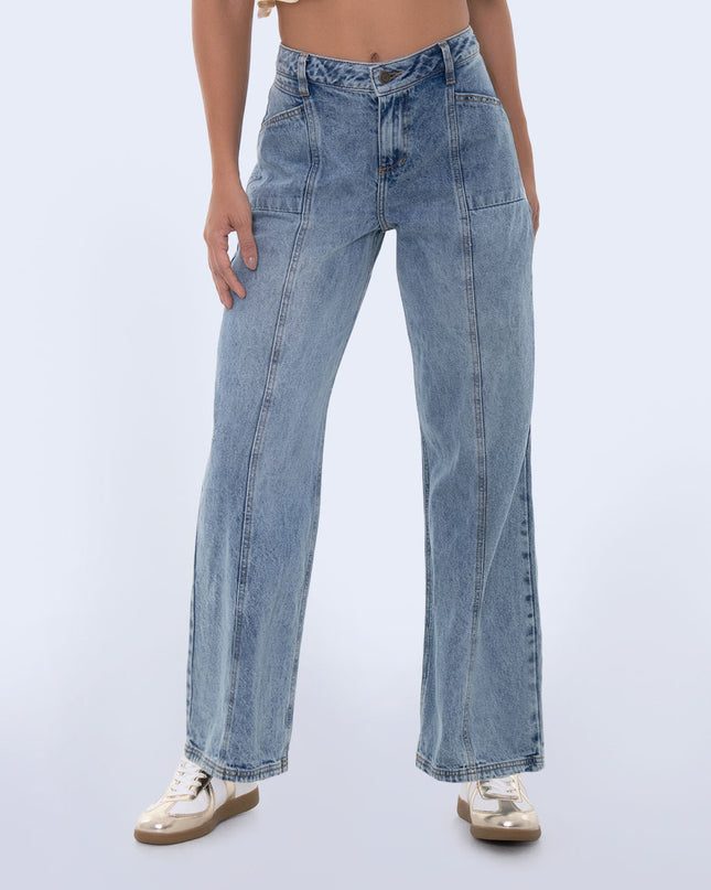 Jean straight tiro medio claro