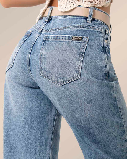 Jean straight tiro alto claro