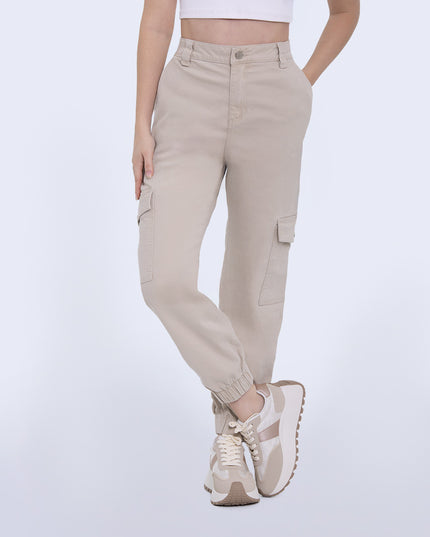 Pantalon tipo cargo beige tiro alto