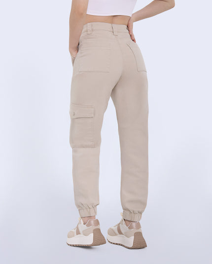 Pantalon tipo cargo beige tiro alto