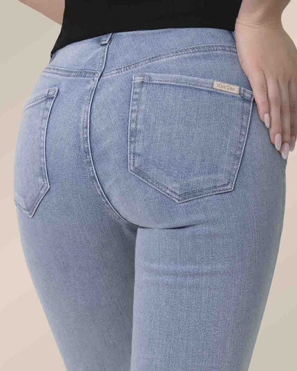 Jean Flare tiro medio claro
