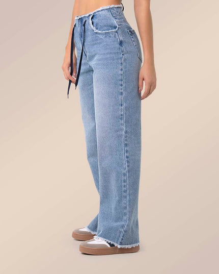 Jean Straight pretina deshilachada