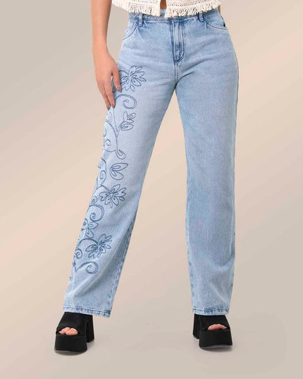 Jean Straight bordado floral
