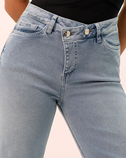 Jean Straight cintura cruzada claro