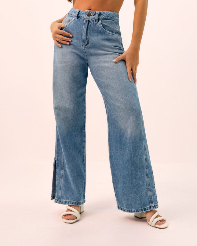 Jean Wide leg con abertura en bota