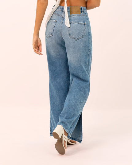 Jean Wide leg con abertura en bota