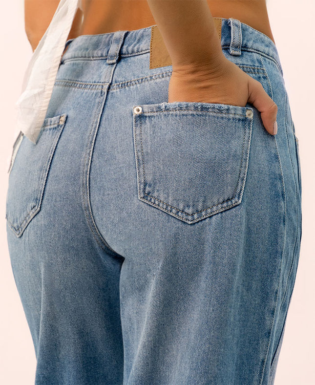 Jean Wide leg con abertura en bota