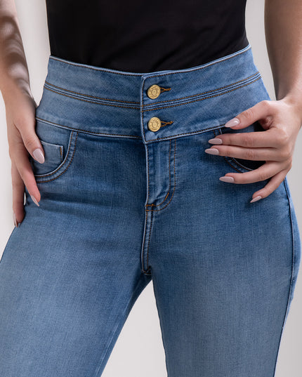 Jean Skinny  Levanta cola claro.