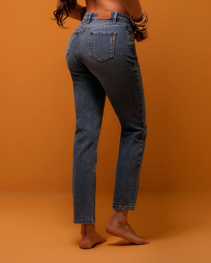 Jean Newmomfit tiro alto