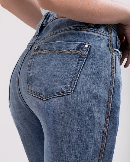 Jean Momfit tiro alto denim medio