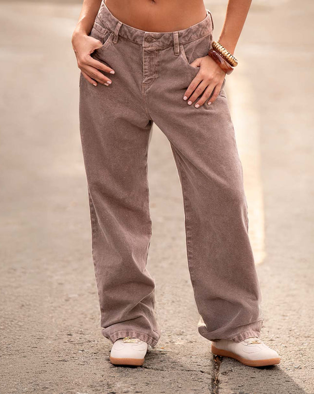 Jean Straight camel tiro medio
