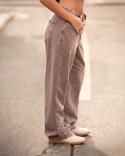 Jean Straight camel tiro medio
