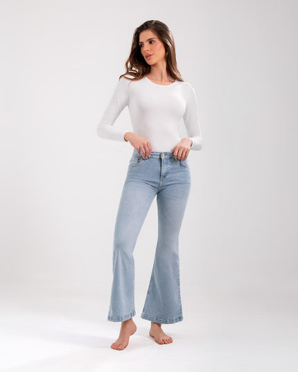 Jean Flare tiro medio claro