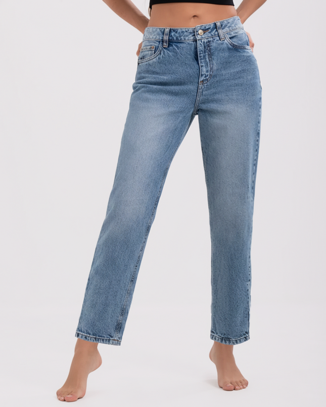 Jean  Momfit tiro alto.