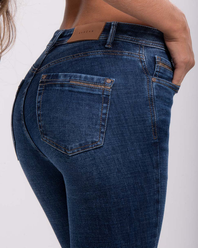 Jean Flare tiro alto oscuro.