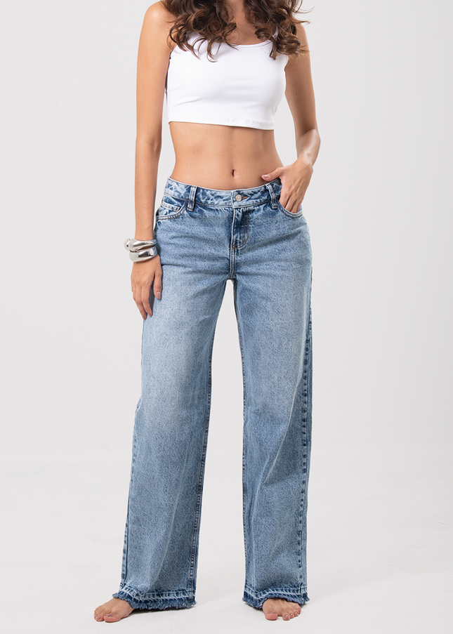 Jean Straight bota desflecada