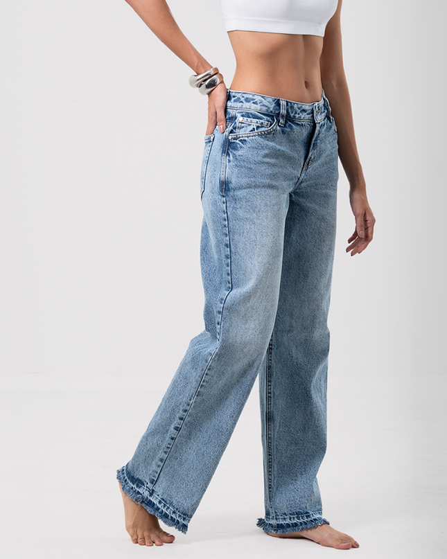 Jean Straight bota desflecada