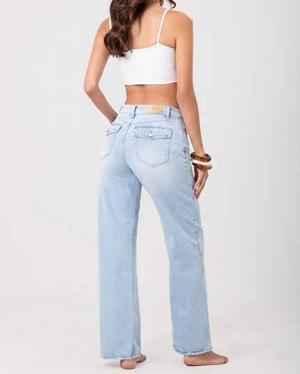 Jean Straight Tiro Alto claro con tapas posterior