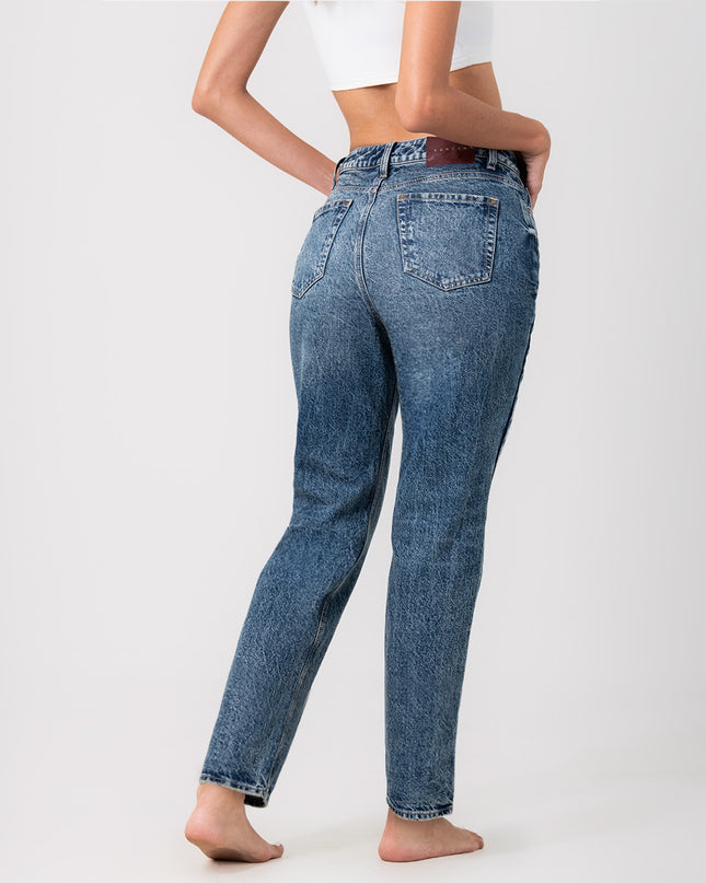 Jean  Momfit oscuro tiro alto