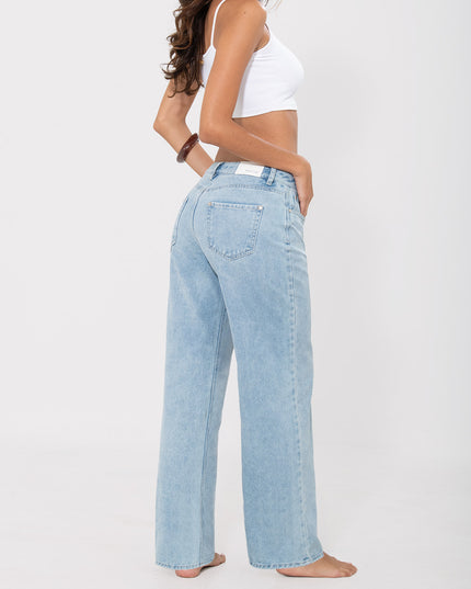 Jean straight en denim  tono claro
