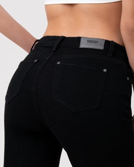 Jean Straight negro tiro alto stretch