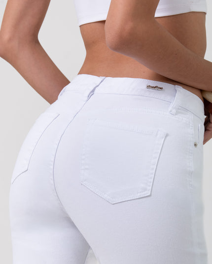 Jean Flare blanco tiro medio