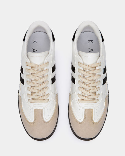 Tenis urbanos con detalles contraste café