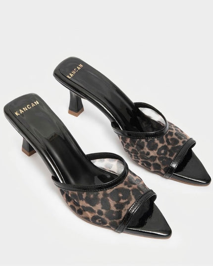 Sandalia mule de tacón medio leopar print