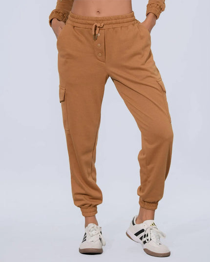 Pantalón tipo cargo ocre
