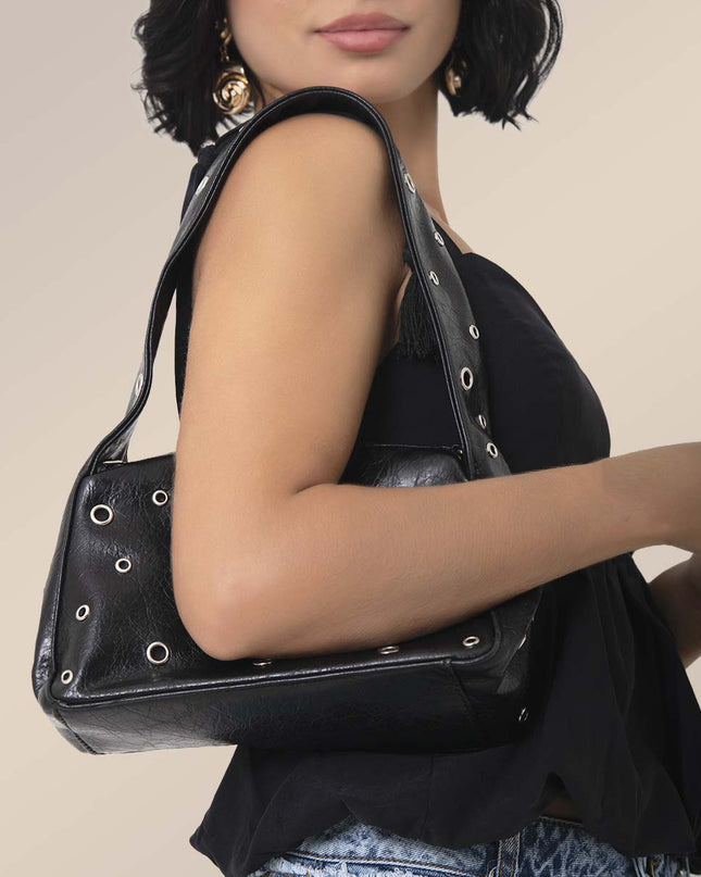 Bolso Negro con apliques metalicos