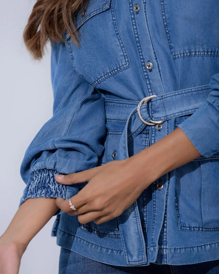 Camisa denim con correa ajustable en cintura