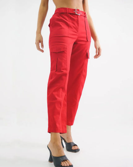Pantalón Rojo Tipo Cargo con Correa