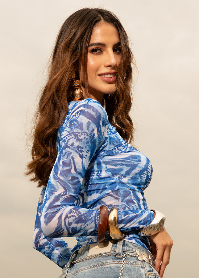 Blusa de malla tipo mesh  azul