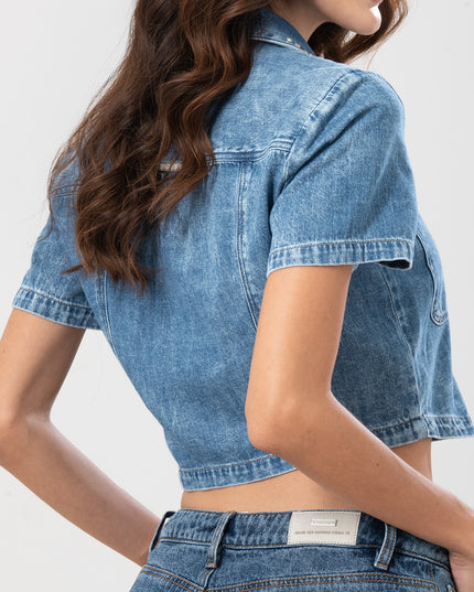 Camisa Denim cropped con pedrería multicolor