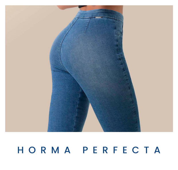 <h4><strong>"Más que diseño, la horma perfecta: hecha para resaltar lo mejor de ti."</strong></h4>