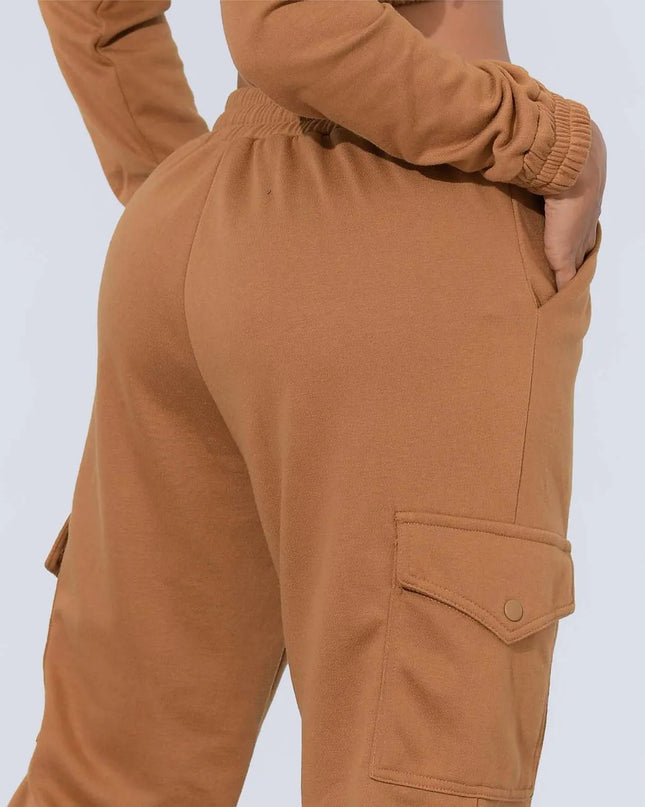 Pantalón tipo cargo ocre