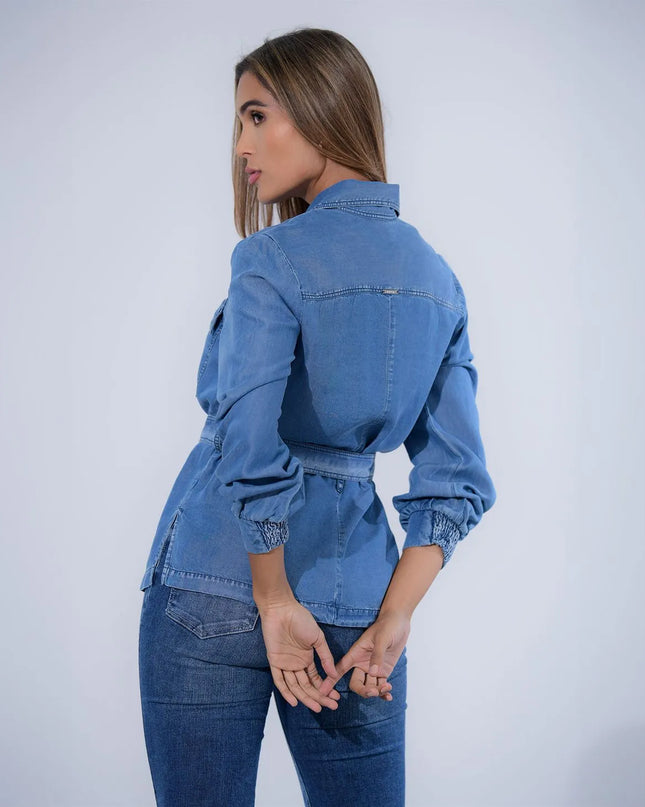 Camisa denim con correa ajustable en cintura