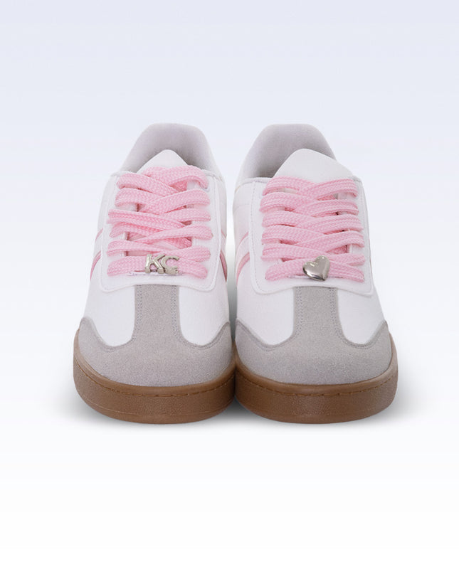 Tenis blanco con rosa y pines