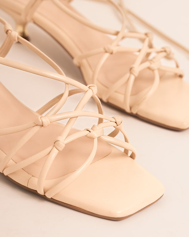 Sandalia de tacon beige