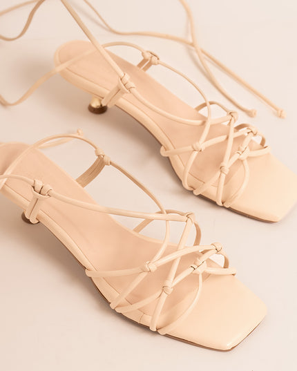 Sandalia de tacon beige