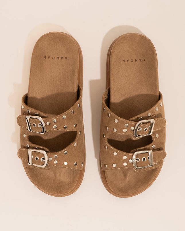 Sandalia Cafe con hebillas y taches