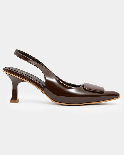 Stilettos chocolate  en charol  de tacón medio