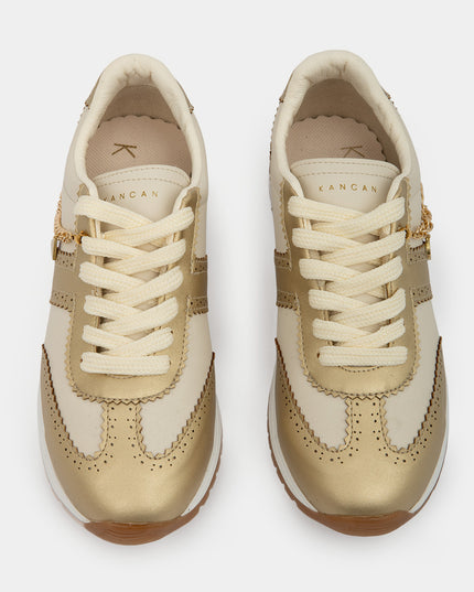 Tenis Casual dorado con charm decorativos