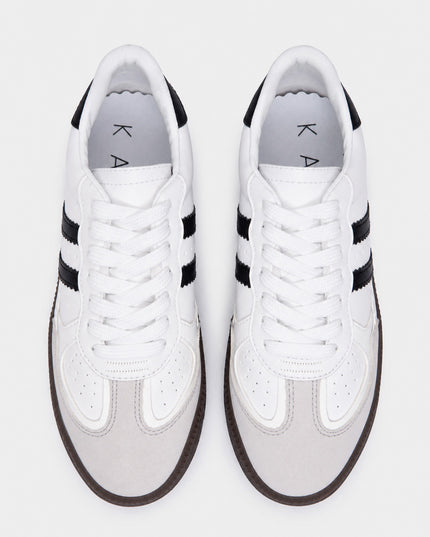 Tenis urbanos con detalles contraste