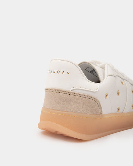 Tenis Blancos con bordado floral