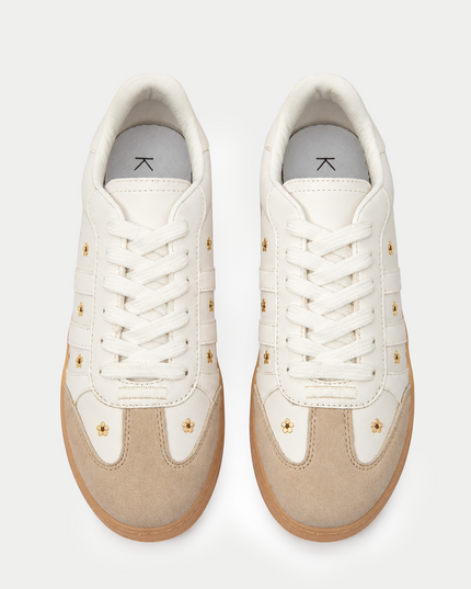 Tenis Blancos con bordado floral