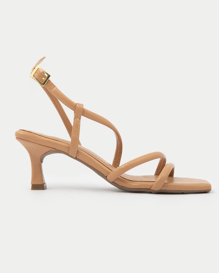 Sandalia Camel de tiras con puntera cuadrada