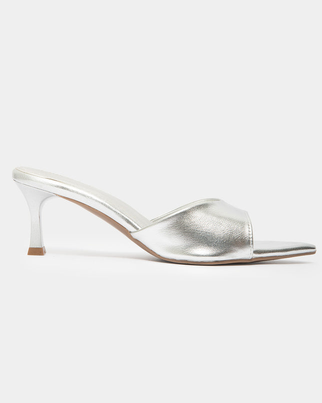 Sandalia mule de tacon medio plateada